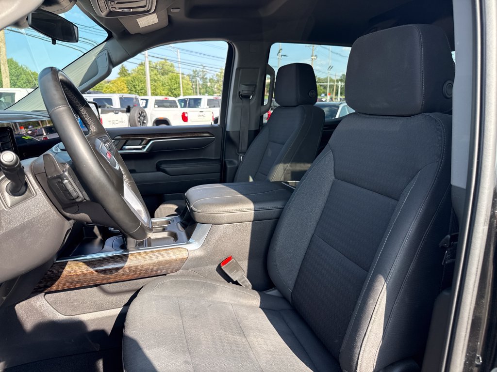 Used 2023 GMC Sierra 1500 Elevation AWD/4WD image 13