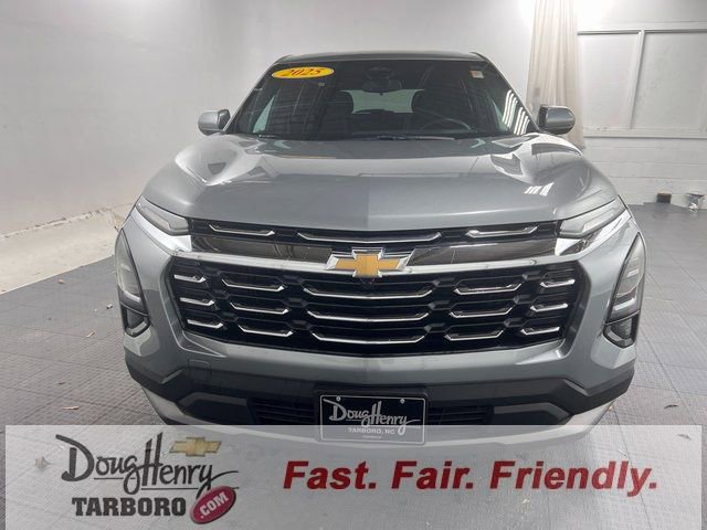 Used 2025 Chevrolet Equinox LT image 2