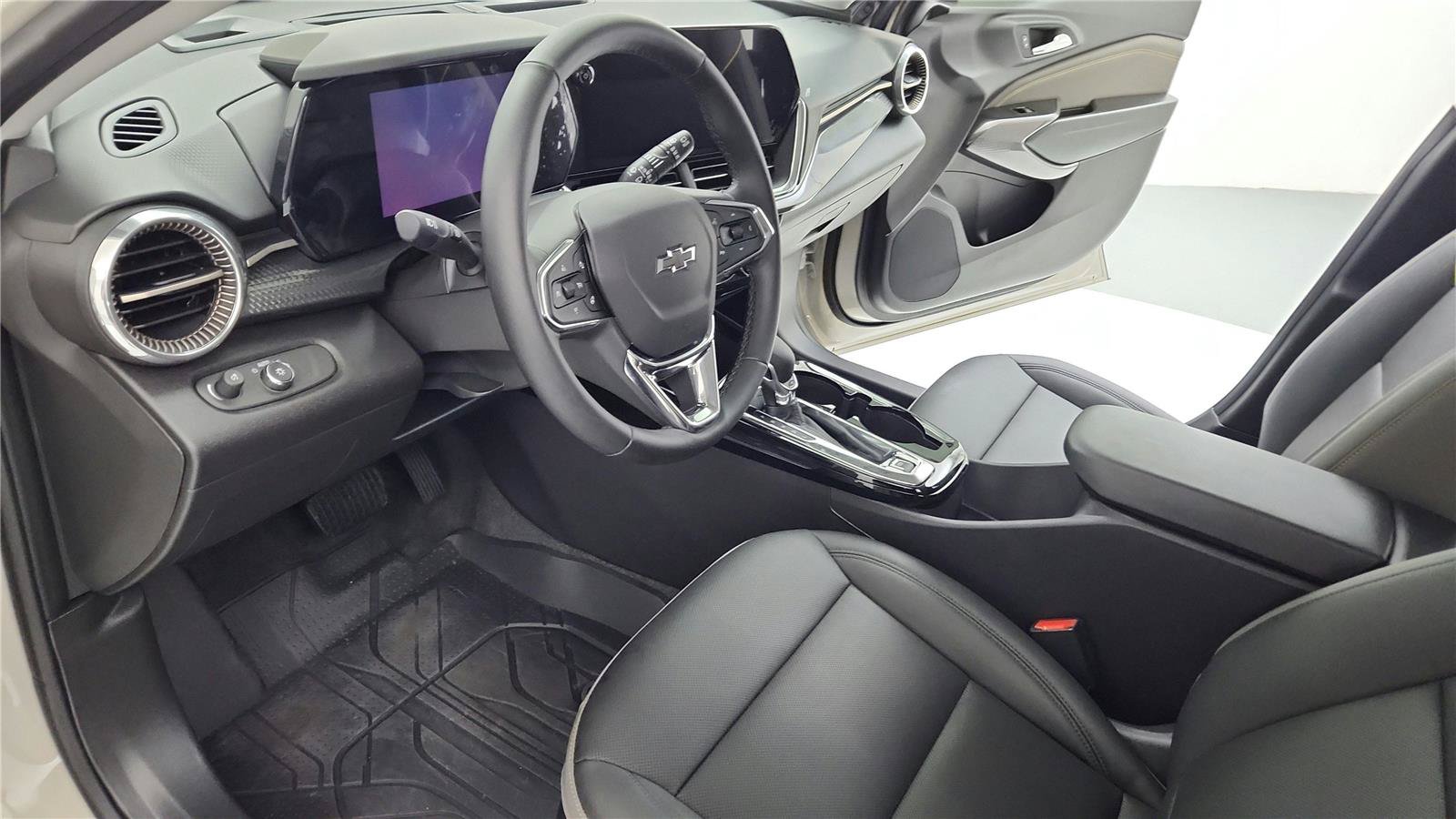 Used 2026 Chevrolet Trax ACTIV FWD image 20