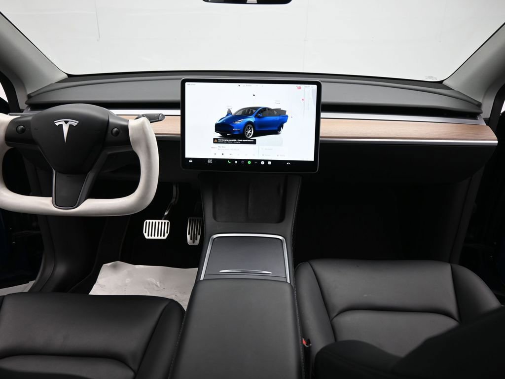 Used 2024 Tesla Model Y Long Range image 17