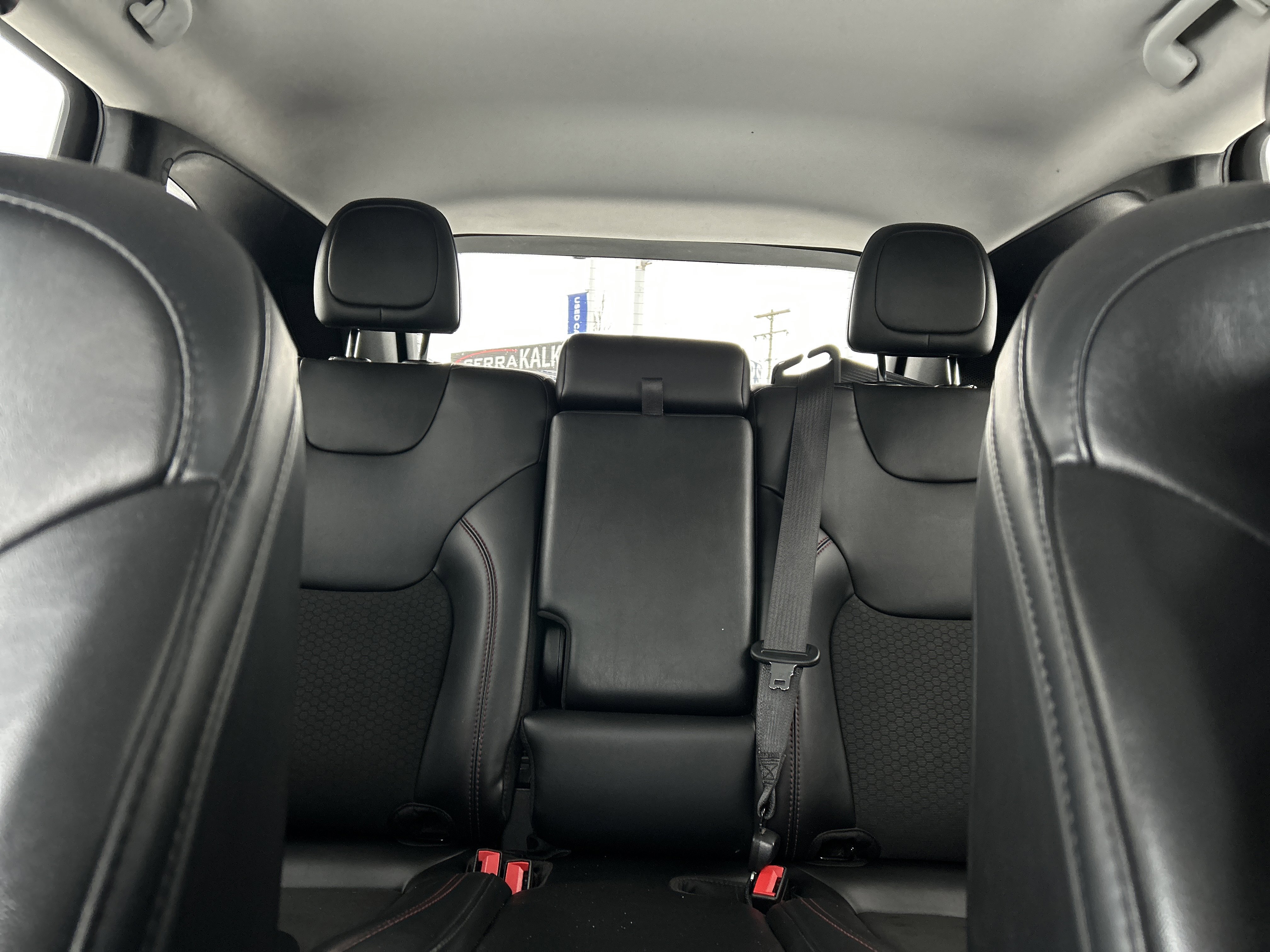 Used 2020 Jeep Cherokee Trailhawk w/ Comfort & Convenience Group image 23