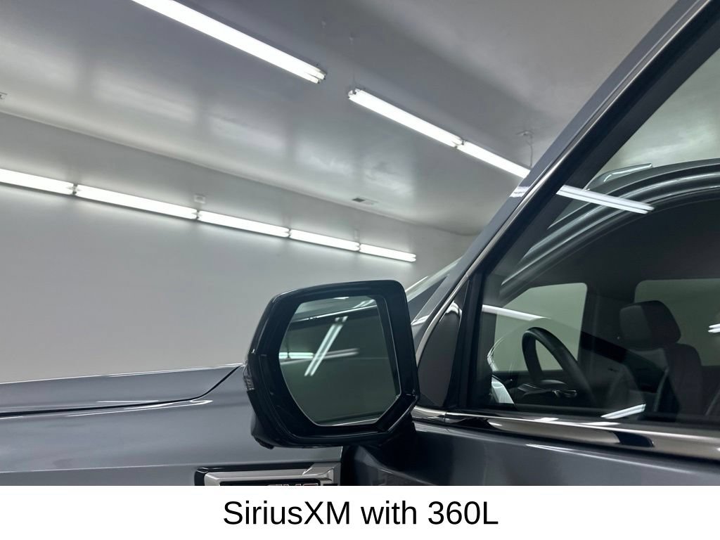Used 2025 GMC Yukon XL Denali AWD/4WD image 18