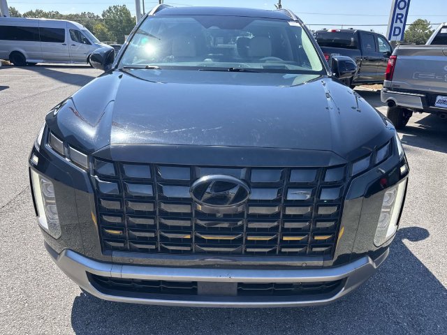 Used 2024 Hyundai Palisade Limited FWD image 2
