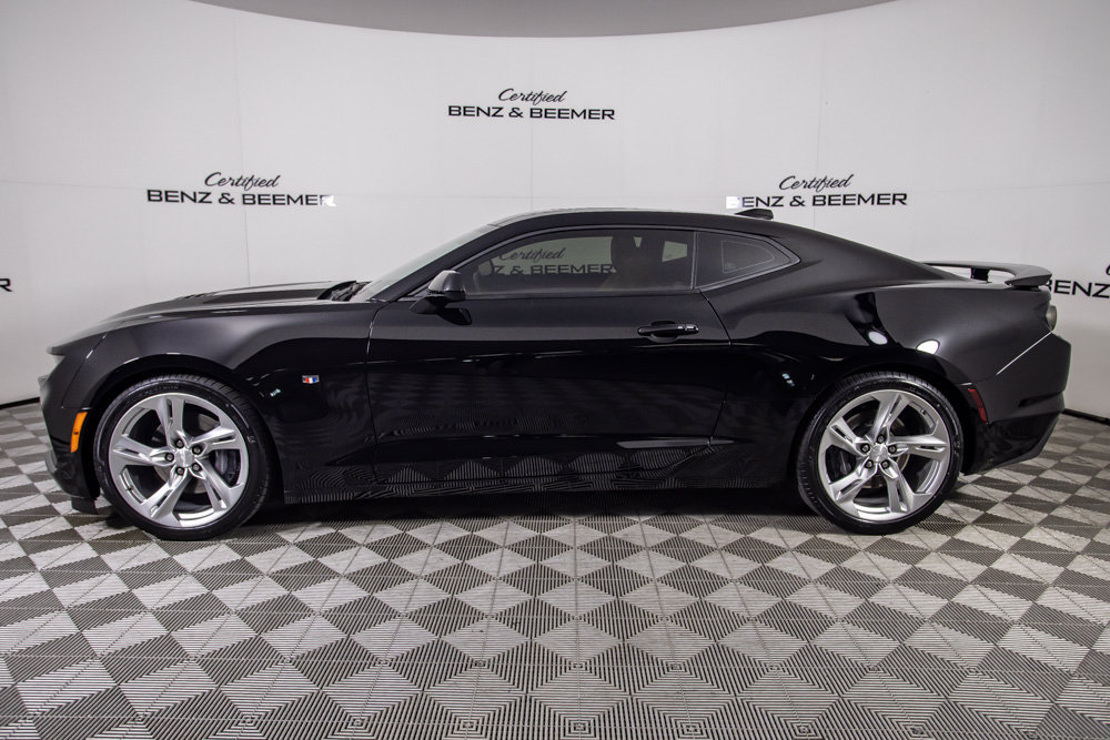 Used 2021 Chevrolet Camaro SS RWD image 10