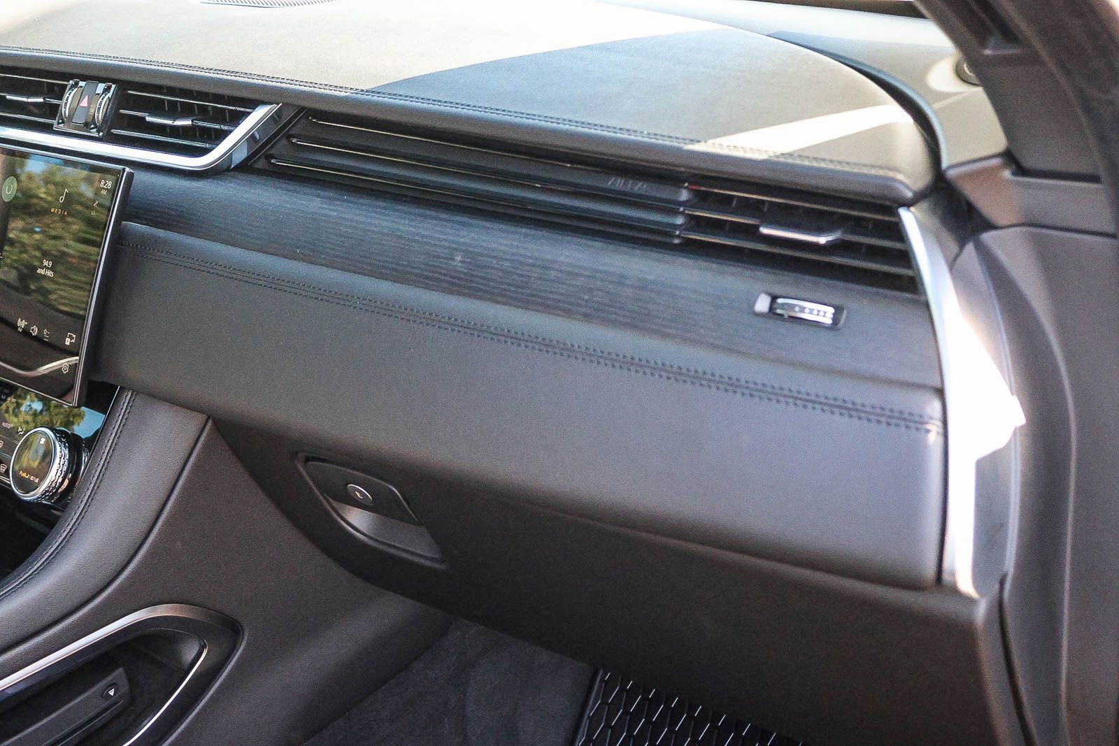 Used 2022 Jaguar F-PACE S image 18