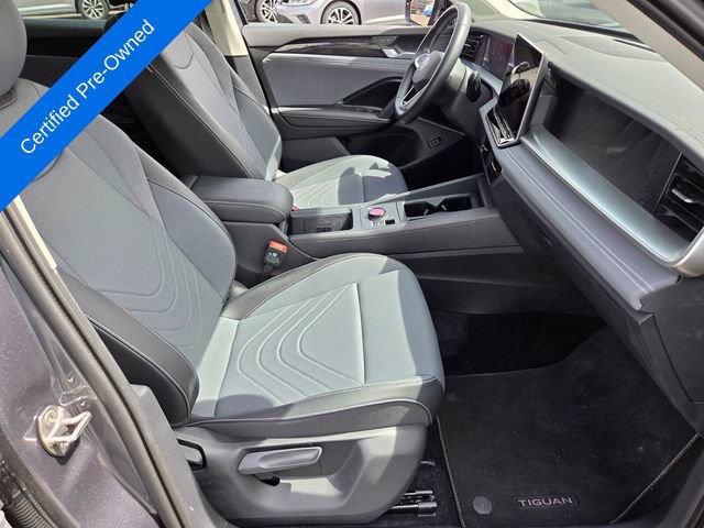 Used 2025 Volkswagen Tiguan SE FWD image 15