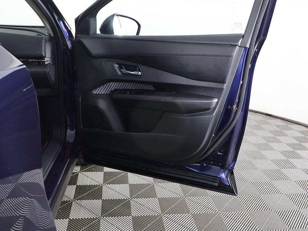 Used 2023 Nissan Ariya FWD image 22