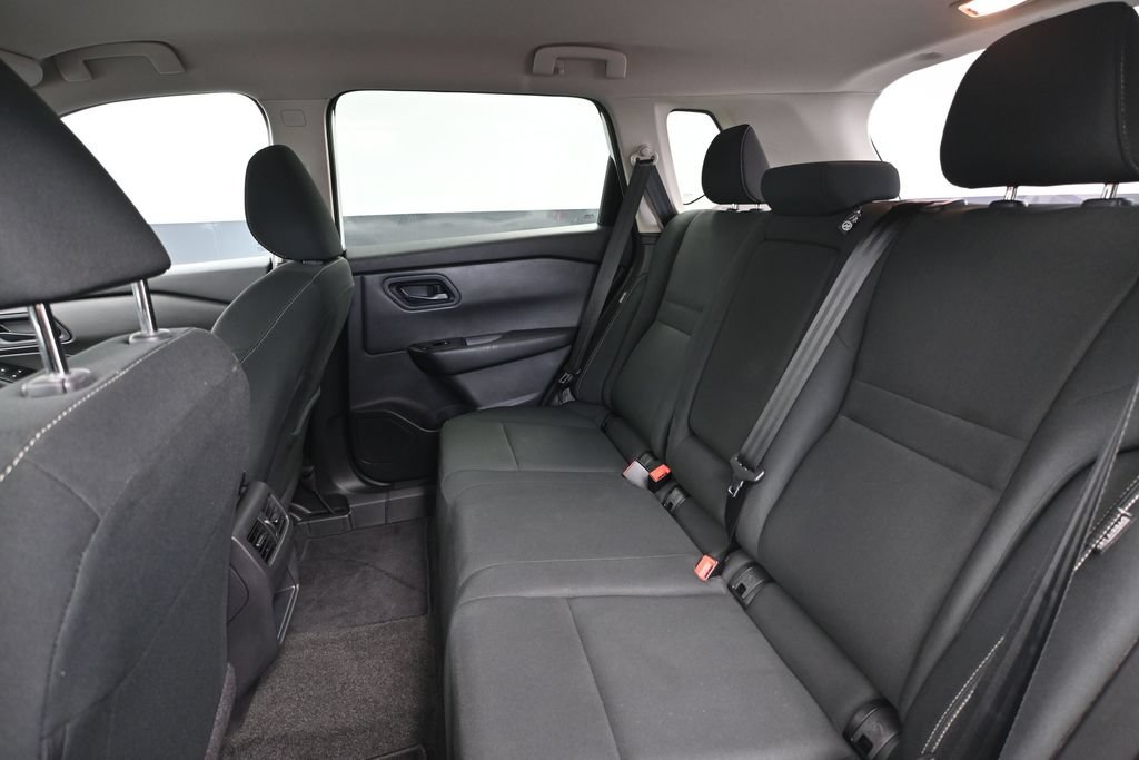 Used 2024 Nissan Rogue S AWD/4WD image 33