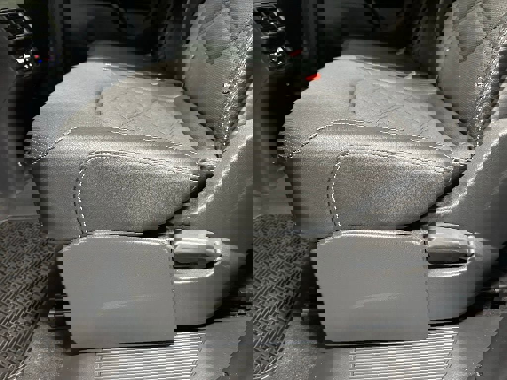 Used 2025 Volkswagen Atlas SE image 45