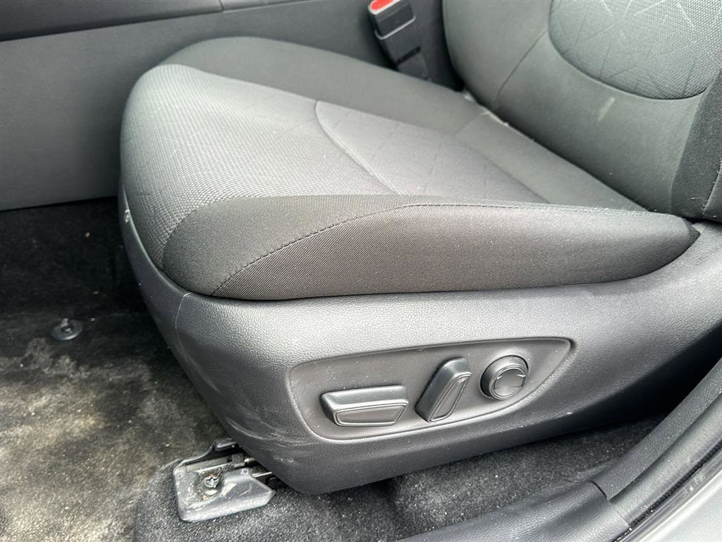 Certified 2025 Toyota RAV4 XLE image 17