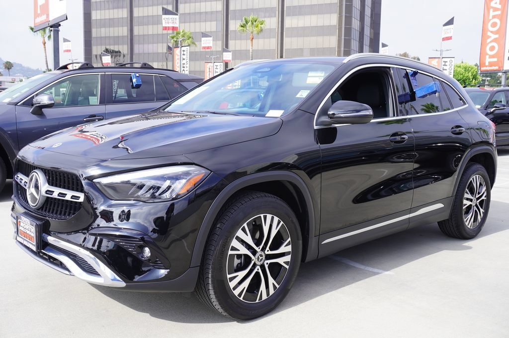 Used 2025 Mercedes-Benz GLA 250 image 4