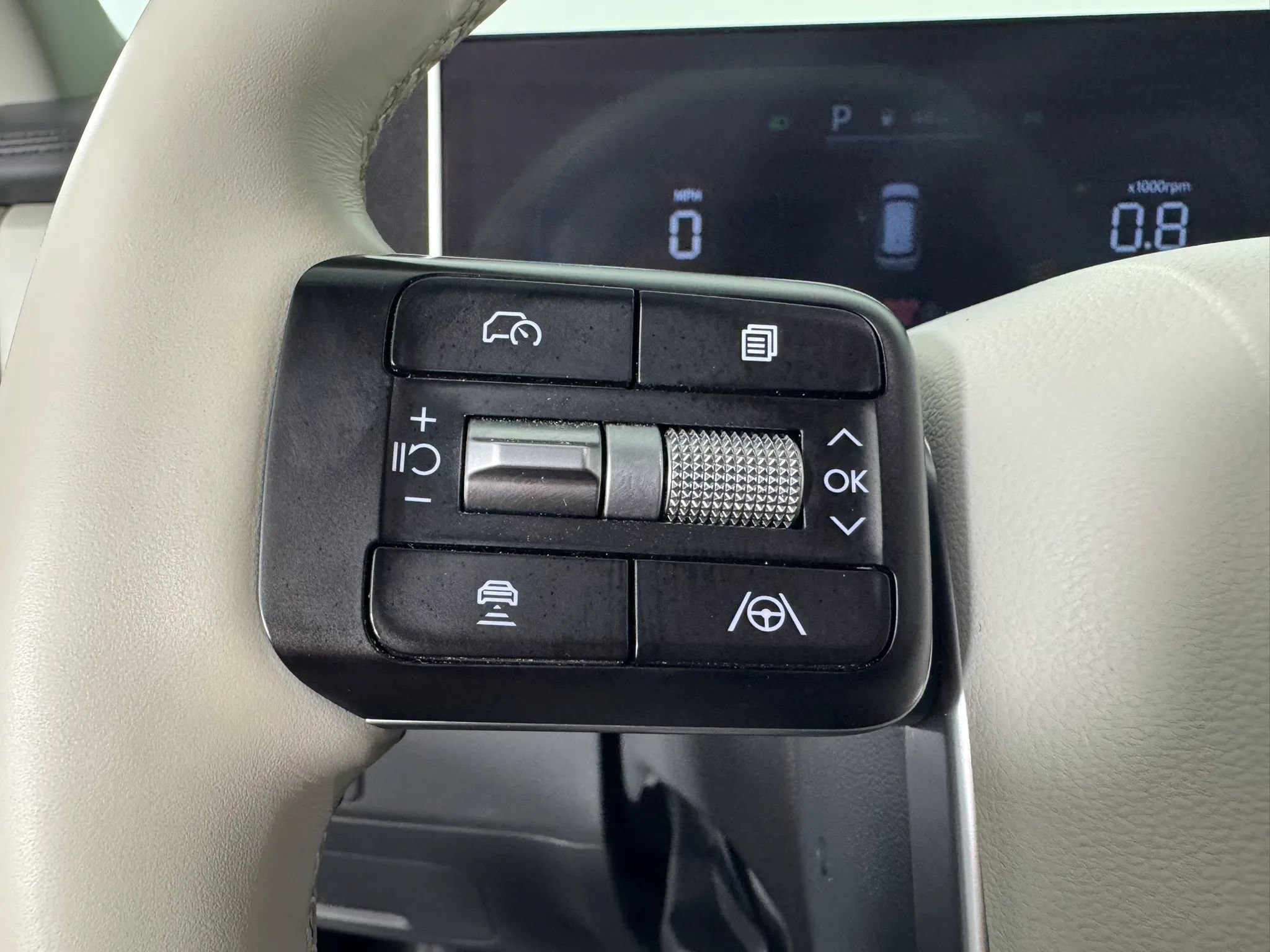 Used 2024 Hyundai Santa Fe SE AWD/4WD image 15