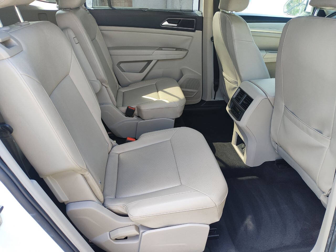 Used 2018 Volkswagen Atlas SE FWD image 36