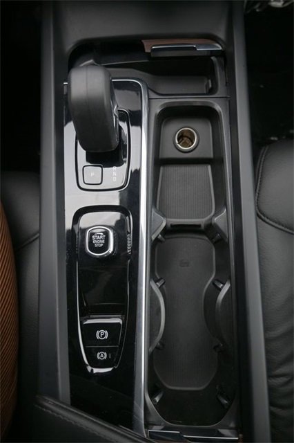 Used 2024 Volvo S60 B5 Plus image 11