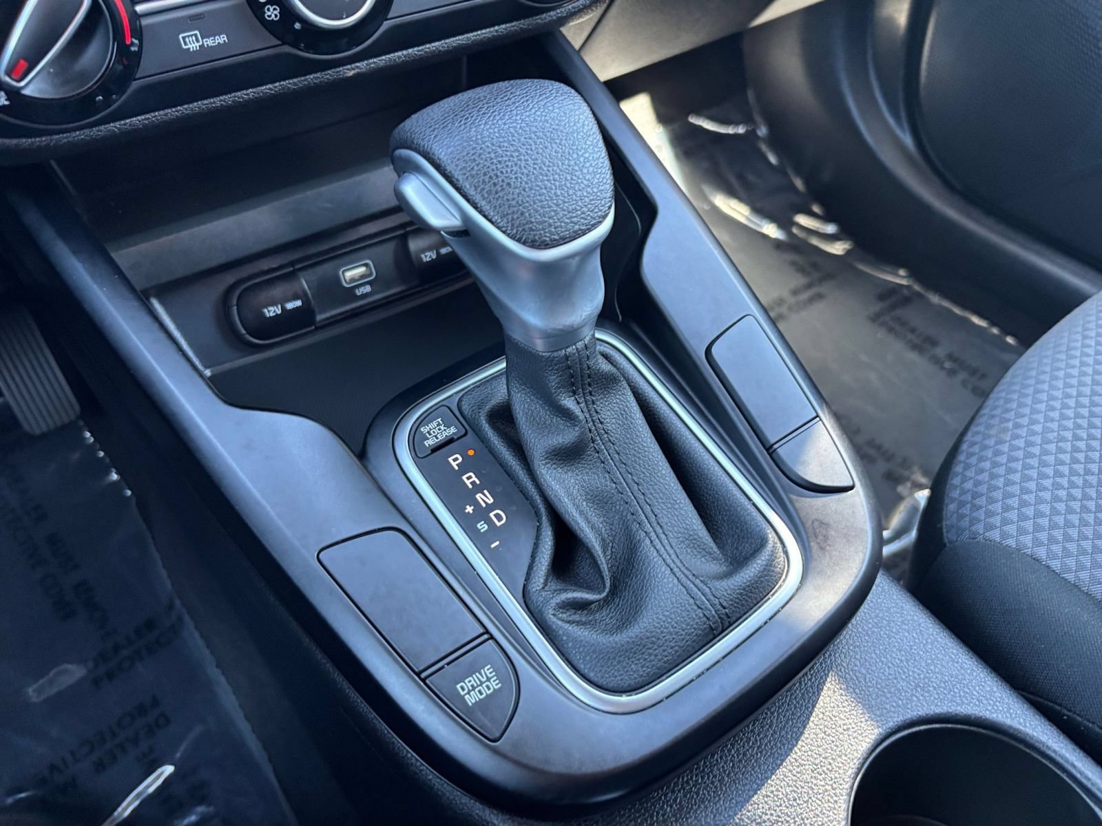 Used 2025 Kia Soul LX w/ LX Technology Package FWD image 41