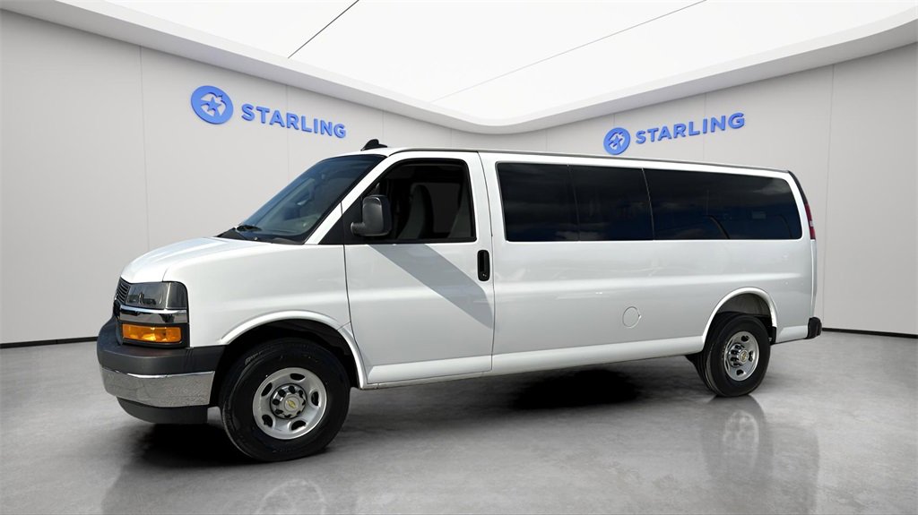 Used 2025 Chevrolet Express 3500 LT w/ LT Preferred Equipment Group image 2
