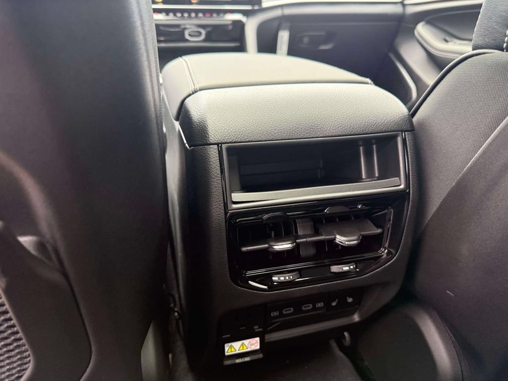 New 2026 Jeep Grand Cherokee Limited AWD/4WD image 13