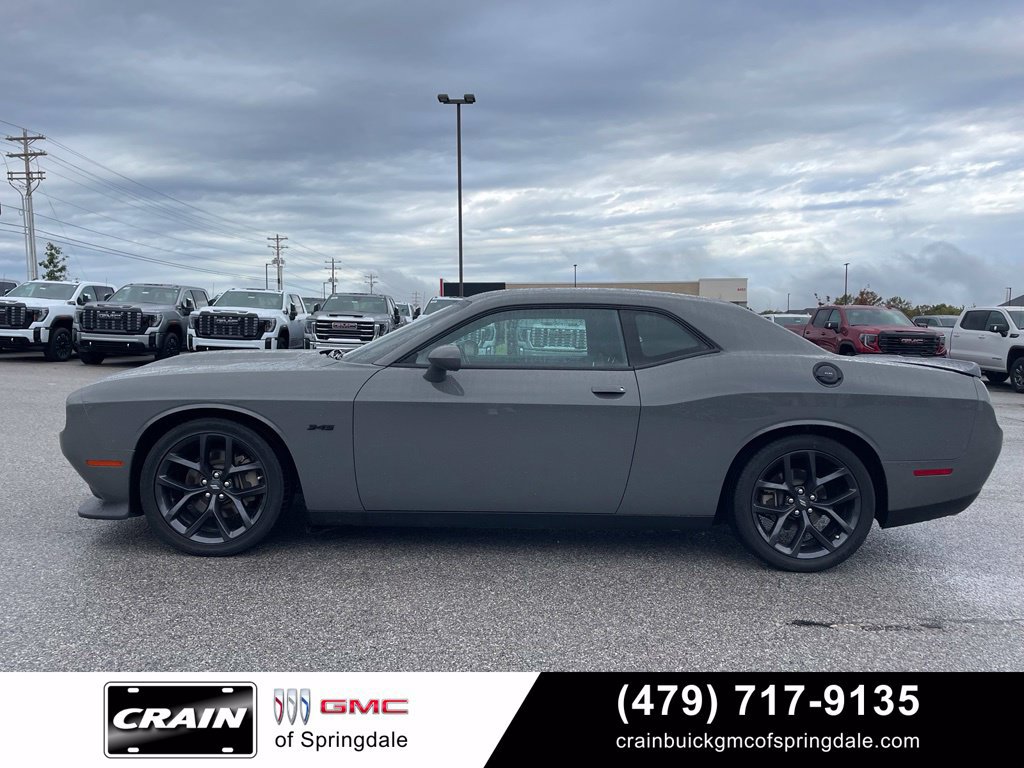Used 2023 Dodge Challenger R/T w/ Blacktop Package RWD image 4
