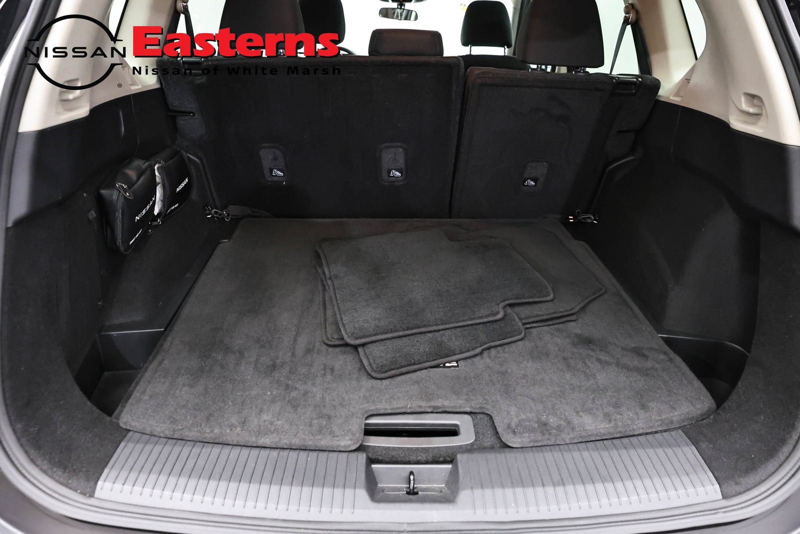 Used 2023 Nissan Rogue S AWD/4WD image 9