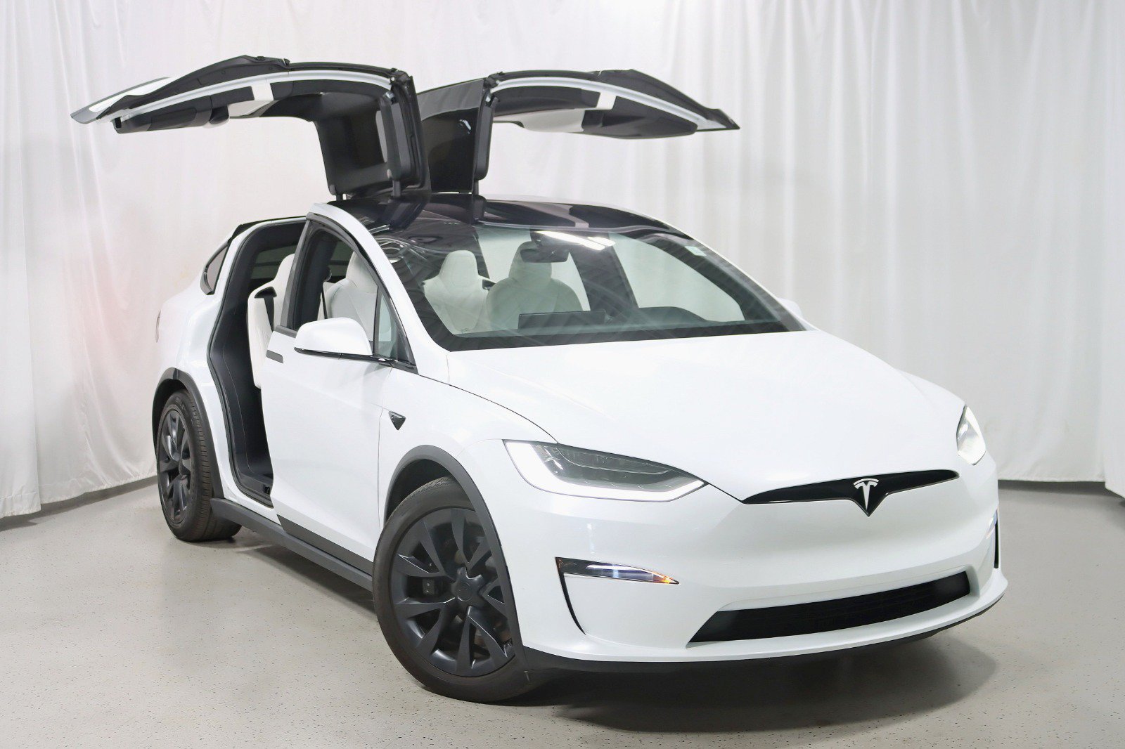 Used 2023 Tesla Model X AWD/4WD image 8