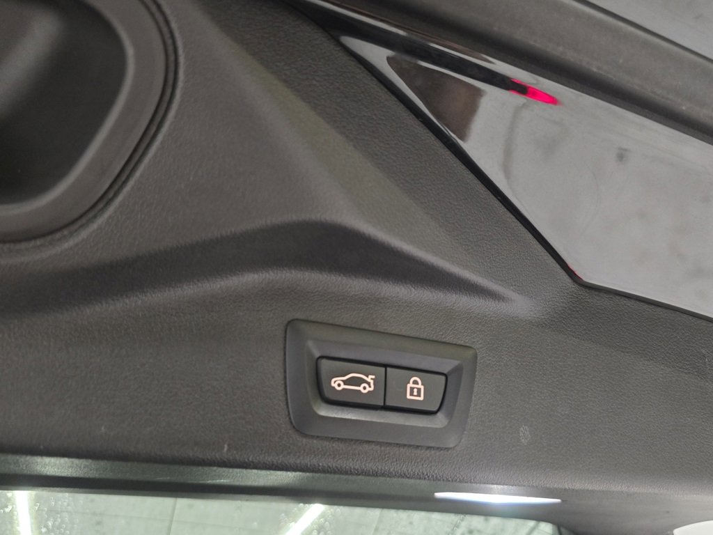 Used 2020 BMW X5 xDrive40i w/ Convenience Package image 44
