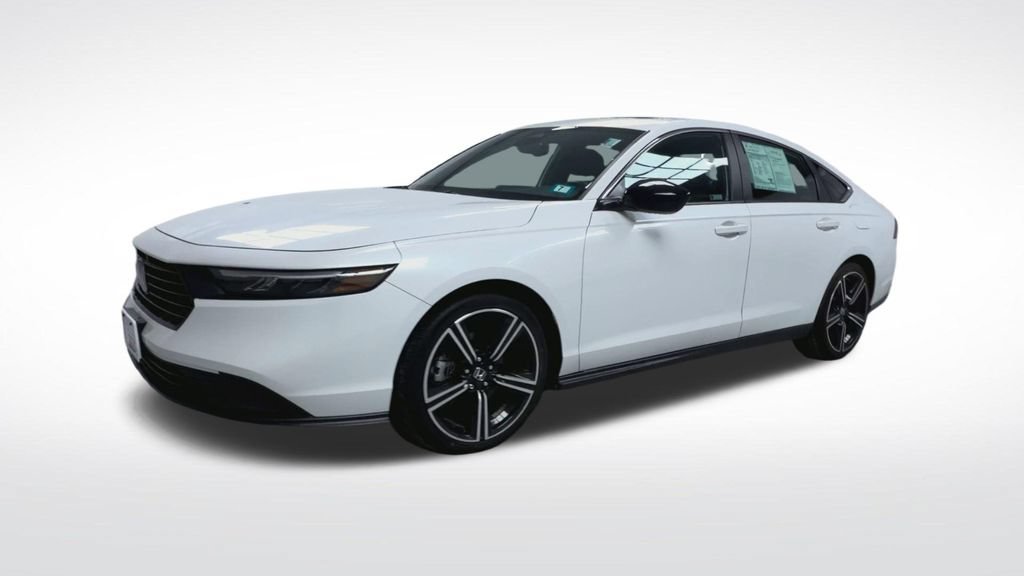 Used 2024 Honda Accord Sport image 4