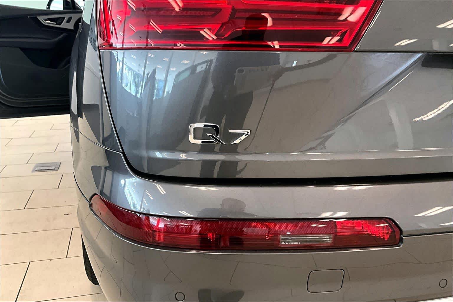 Used 2019 Audi Q7 2.0T Premium w/ Convenience Package AWD/4WD image 29