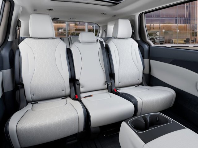 New 2026 Kia Carnival SX image 16