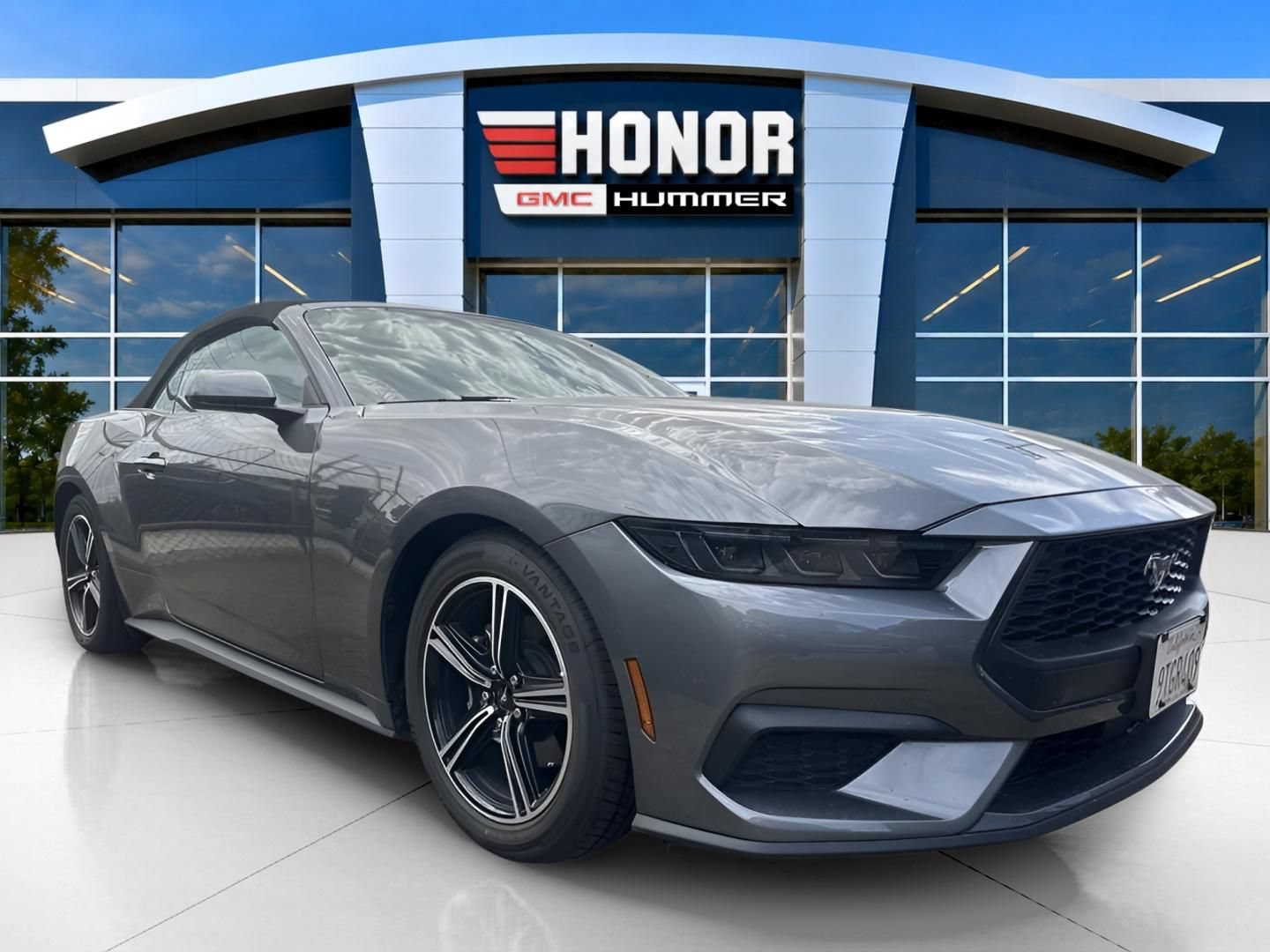 Used 2025 Ford Mustang Premium RWD image 2