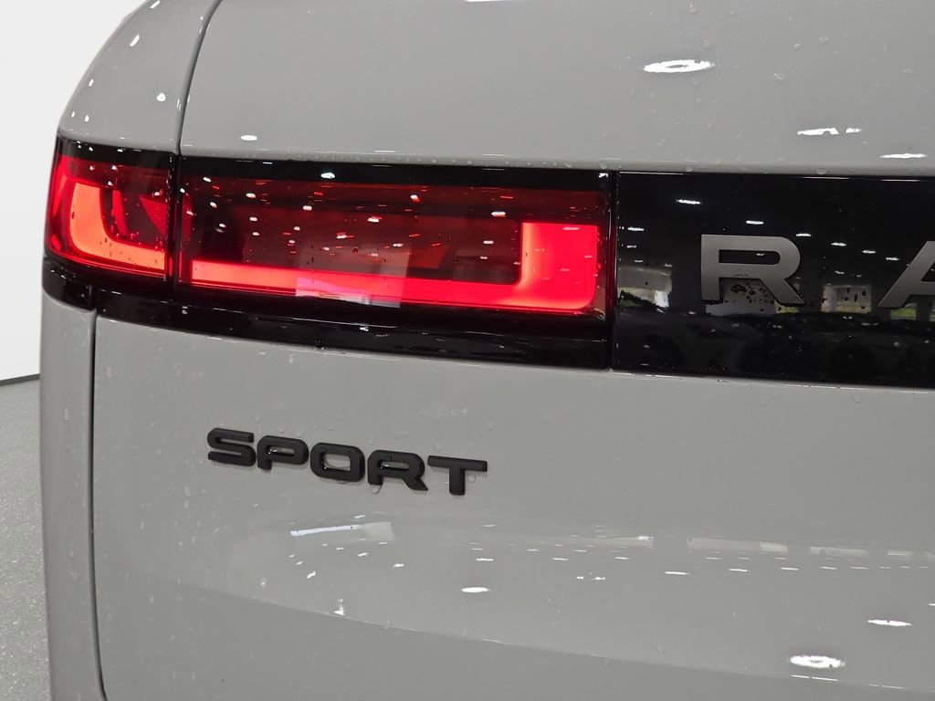 Used 2024 Land Rover Range Rover Sport SE AWD/4WD image 27