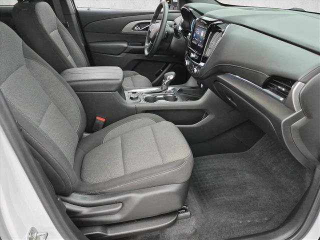 Used 2023 Chevrolet Traverse LT FWD image 16