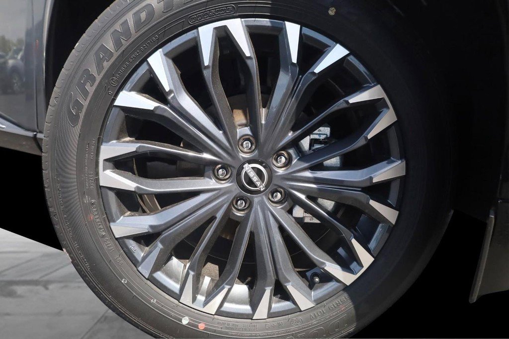 New 2026 Nissan Rogue Platinum w/ Platinum Premium Package AWD/4WD image 3