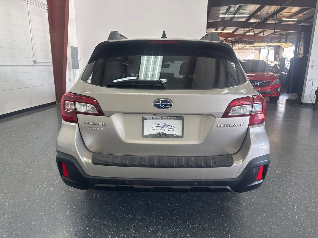 Used 2018 Subaru Outback 2.5i Limited AWD/4WD image 5