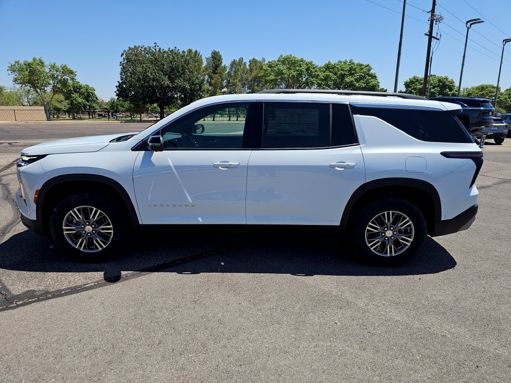 New 2026 Chevrolet Traverse LT w/ Enhanced Driving Package FWD image 2