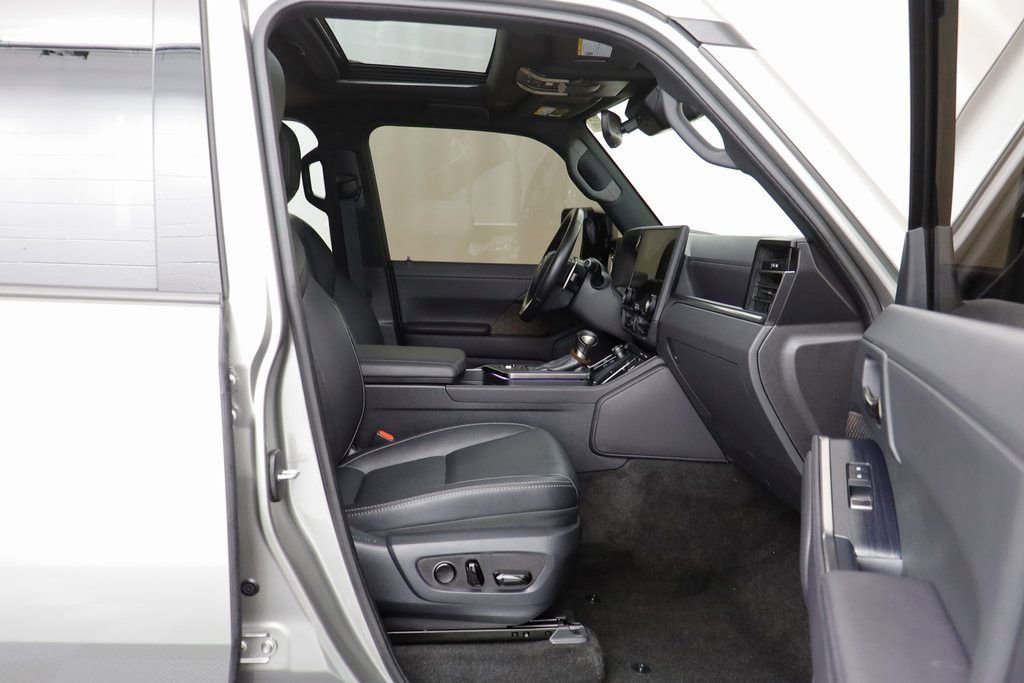 Used 2024 Lexus GX 550 550 Luxury w/ Accessory Package (Z1) image 19