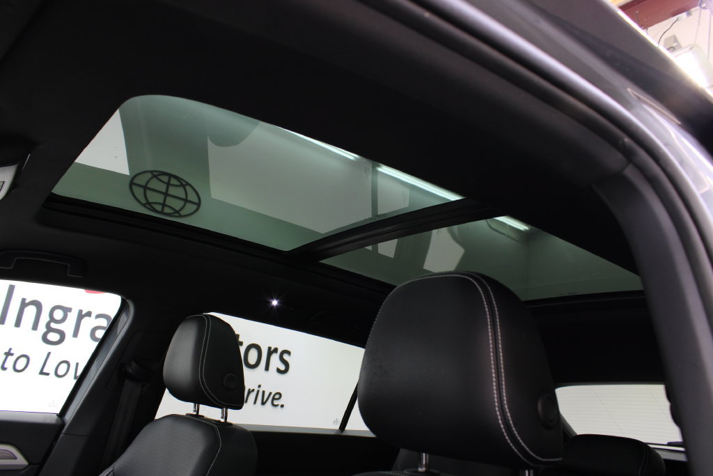 Certified 2023 Volkswagen Atlas Cross Sport SE FWD image 13