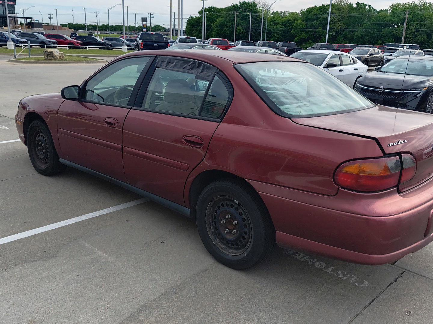 Used 2003 Chevrolet Malibu V6 w/ Preferred Equipment Group 1 FWD image 13
