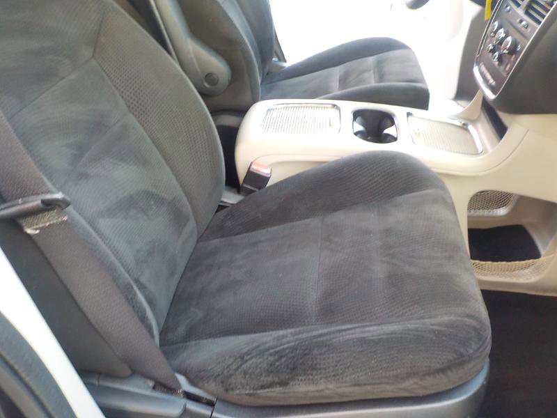 Used 2016 Dodge Grand Caravan SXT image 22