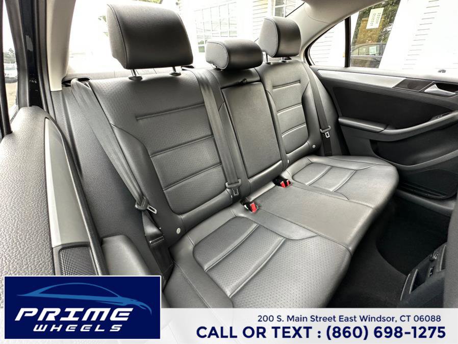 Used 2014 Volkswagen Jetta SE image 16