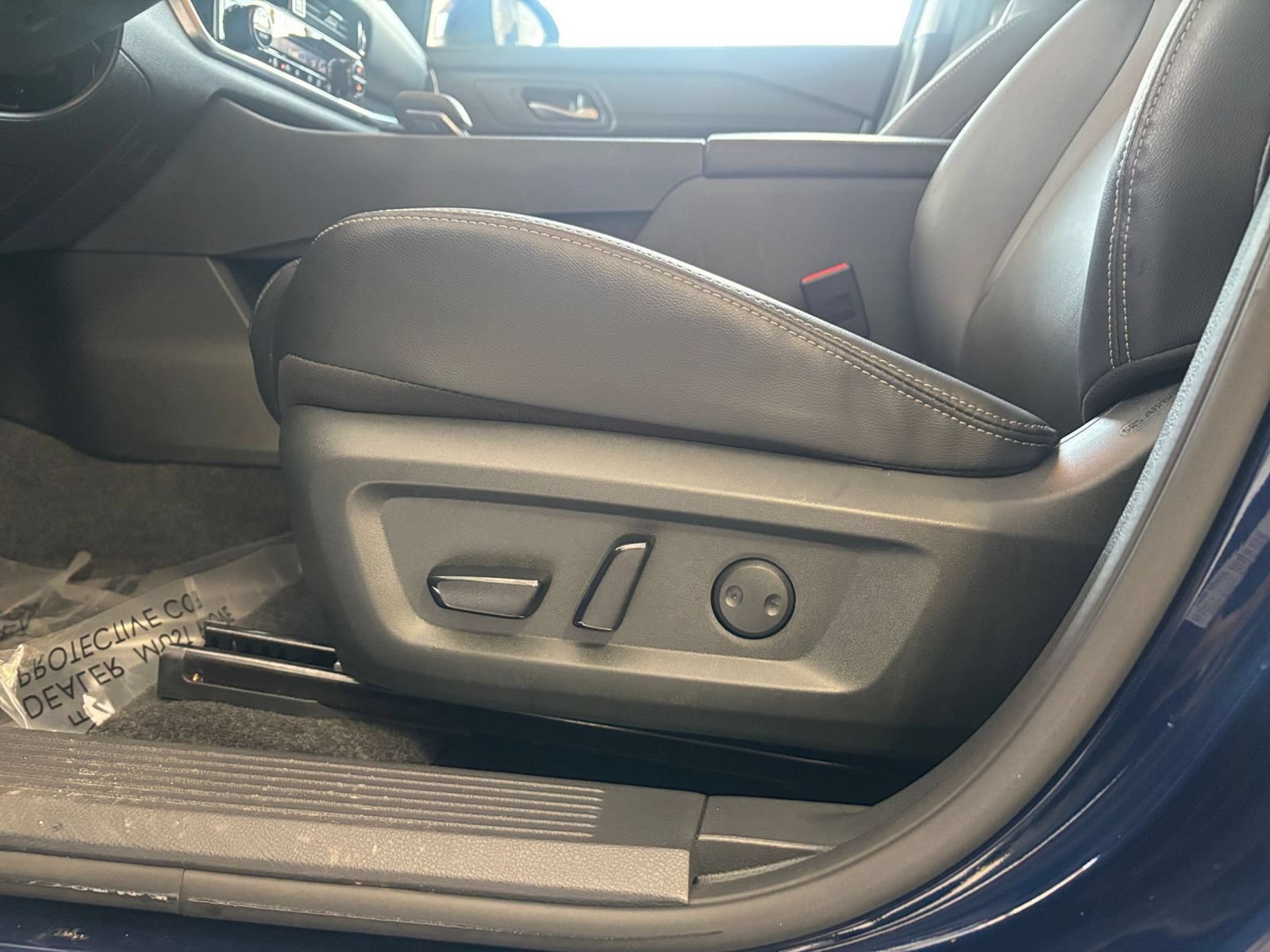 Used 2026 Nissan Rogue SL FWD image 22