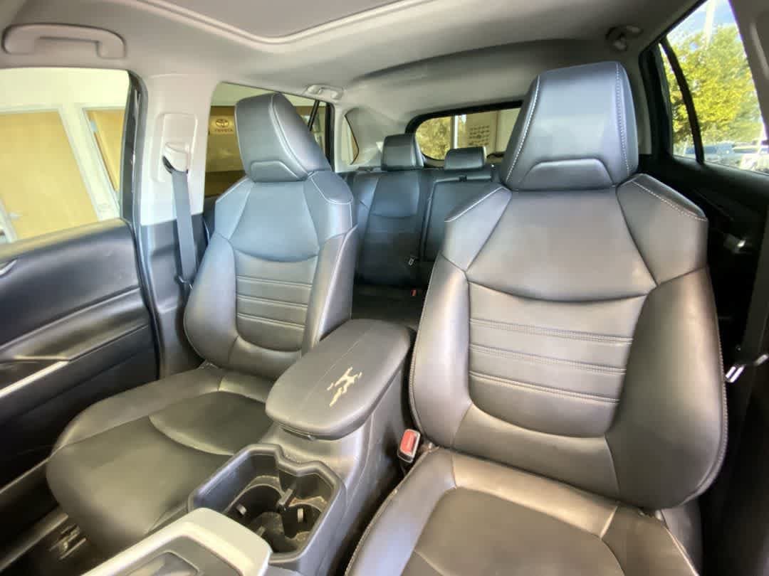 Used 2022 Toyota RAV4 XLE Premium AWD/4WD image 14