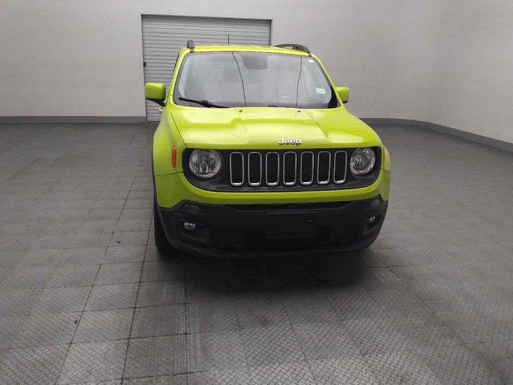 Used 2017 Jeep Renegade Latitude w/ Popular Equipment Group FWD image 14