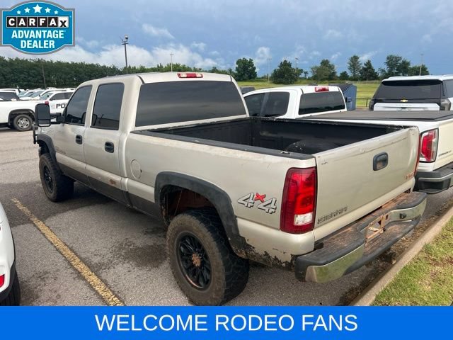 Used 2005 GMC Sierra 2500 SLE w/ Heavy-Duty Power Package AWD/4WD image 4