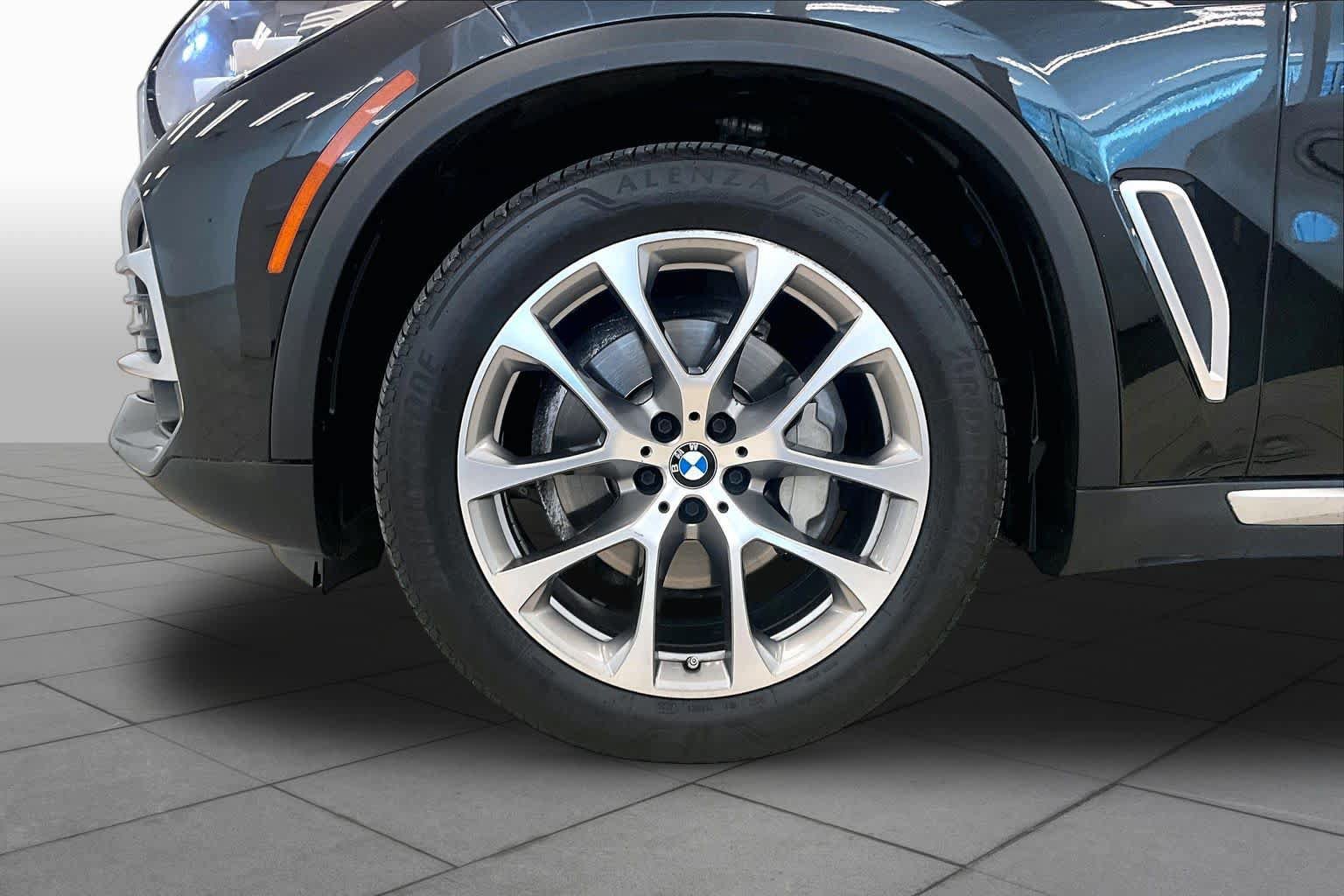 Used 2019 BMW X5 xDrive40i AWD/4WD image 10