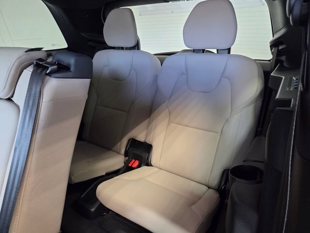 New 2026 Volvo XC90 T8 Plus w/ Protection Package Premier AWD/4WD image 15