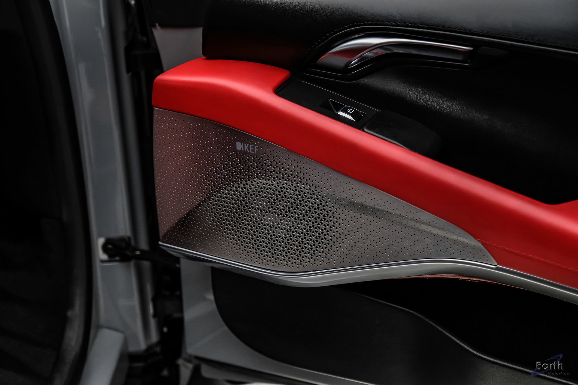 Used 2025 Lotus Emira RWD image 98