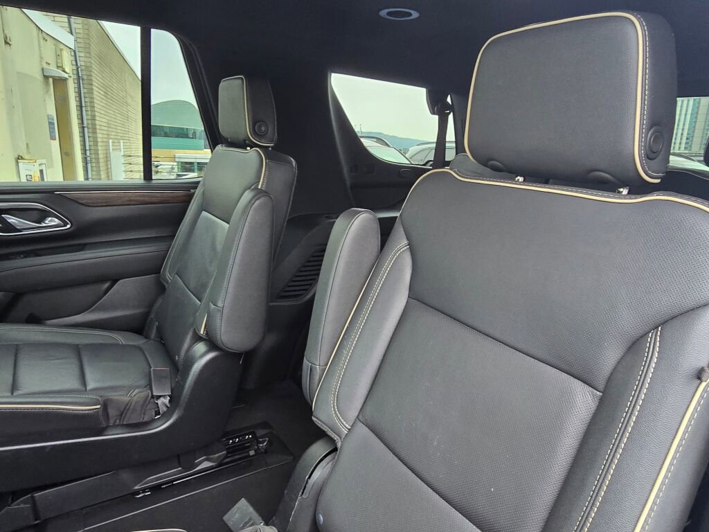 Used 2024 Chevrolet Tahoe Premier AWD/4WD image 18