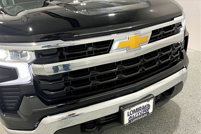 Used 2025 Chevrolet Silverado 1500 LT image 32