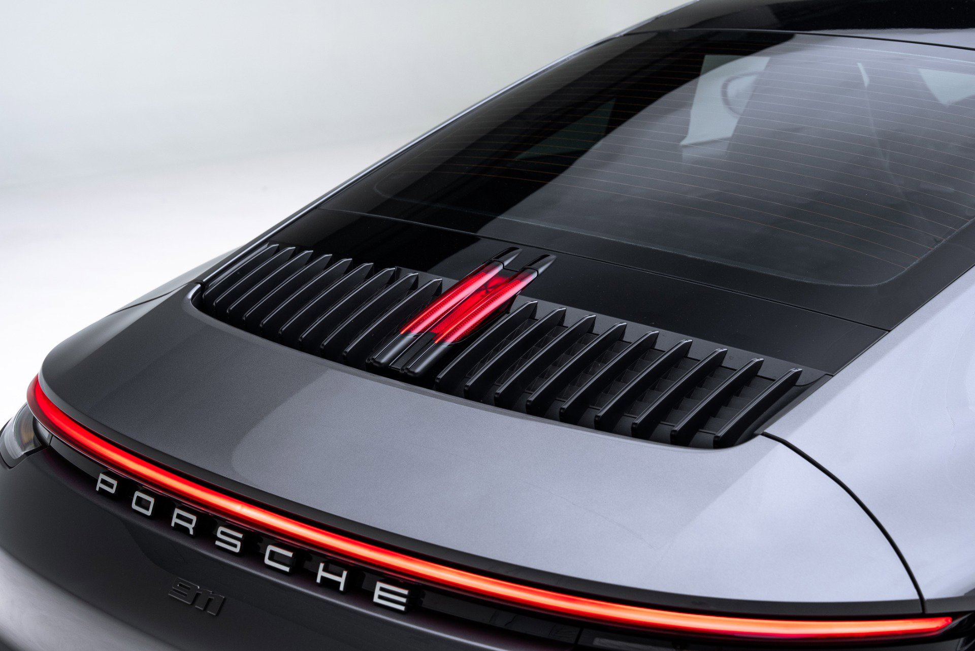 Used 2020 Porsche 911 Carrera RWD image 25