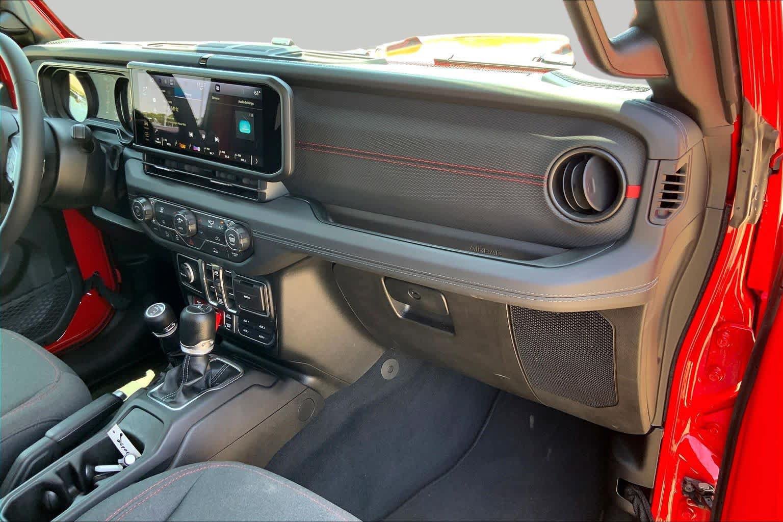 Used 2026 Jeep Gladiator Rubicon AWD/4WD image 18